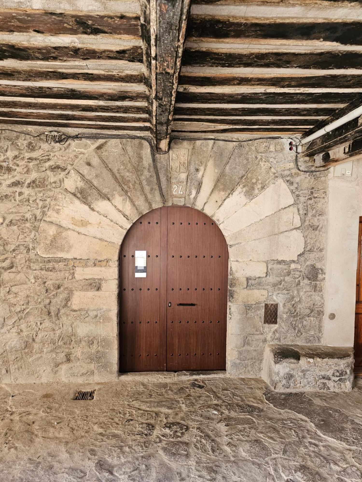 En El Corazon De Baga, Precioso Pueblo Medieval Luaran gambar